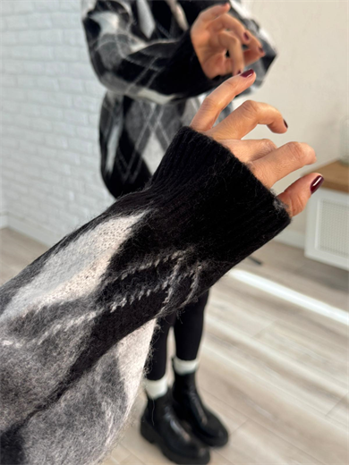 Siyah Baklava Desen Kazak