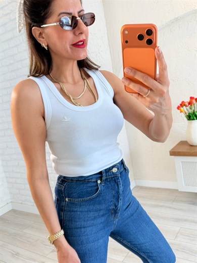 U Yaka Kuş Nakışlı Kalın Askılı Atlet Beyaz