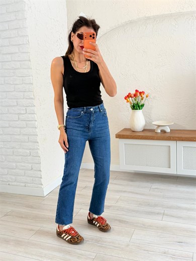 U Yaka Kuş Nakışlı Kalın Askılı Atlet Siyah 