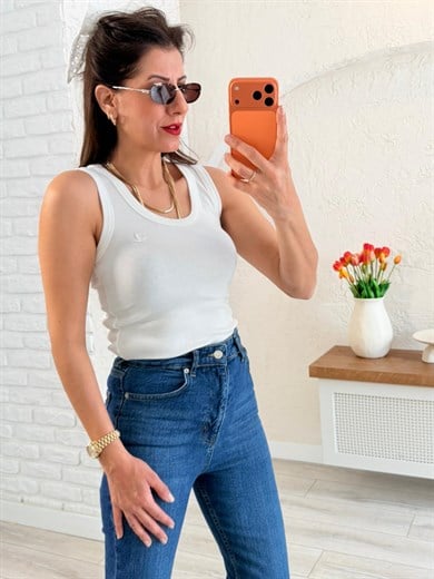 U Yaka Kuş Nakışlı Kalın Askılı Atlet Ekru