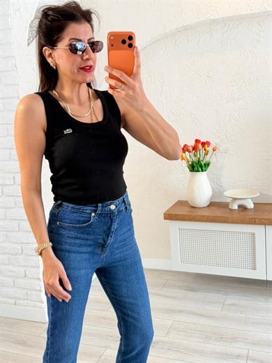 U Yaka Nakışlı Kalın Askılı Atlet Siyah