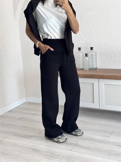 Üç İplik Bol Paça Siyah Eşofman