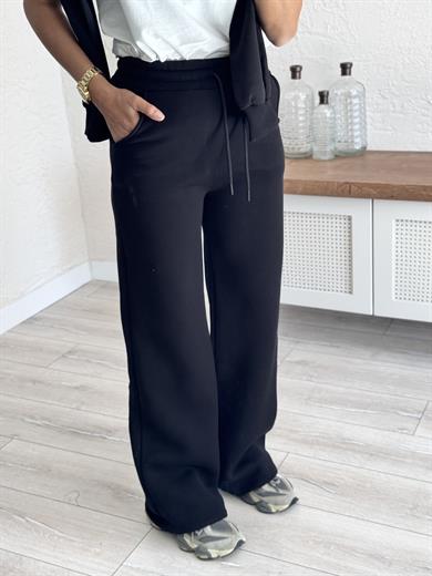 Üç İplik Bol Paça Siyah Eşofman