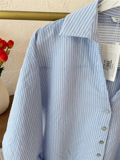 V Yaka Çizgili Gömlek Mavi