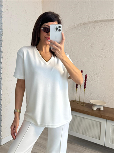 V Yaka Modal Kumaş Tişört Ekru