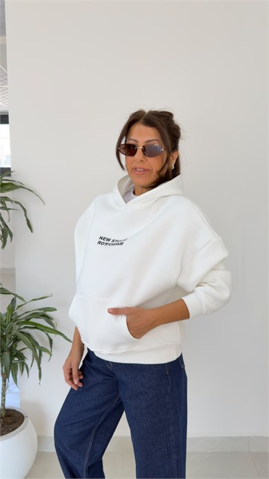 Yazı Baskılı Kapşonlu Üç İplik Şardonlu Sweat Ekru