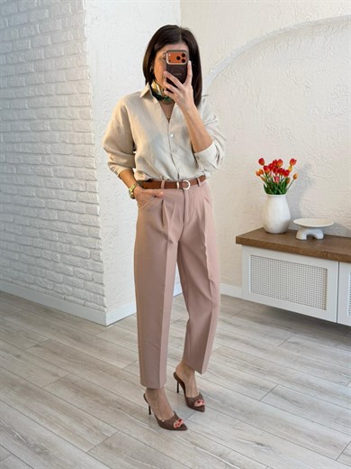 Yüksek Bel Kemerli Havuç Pantolon Bej