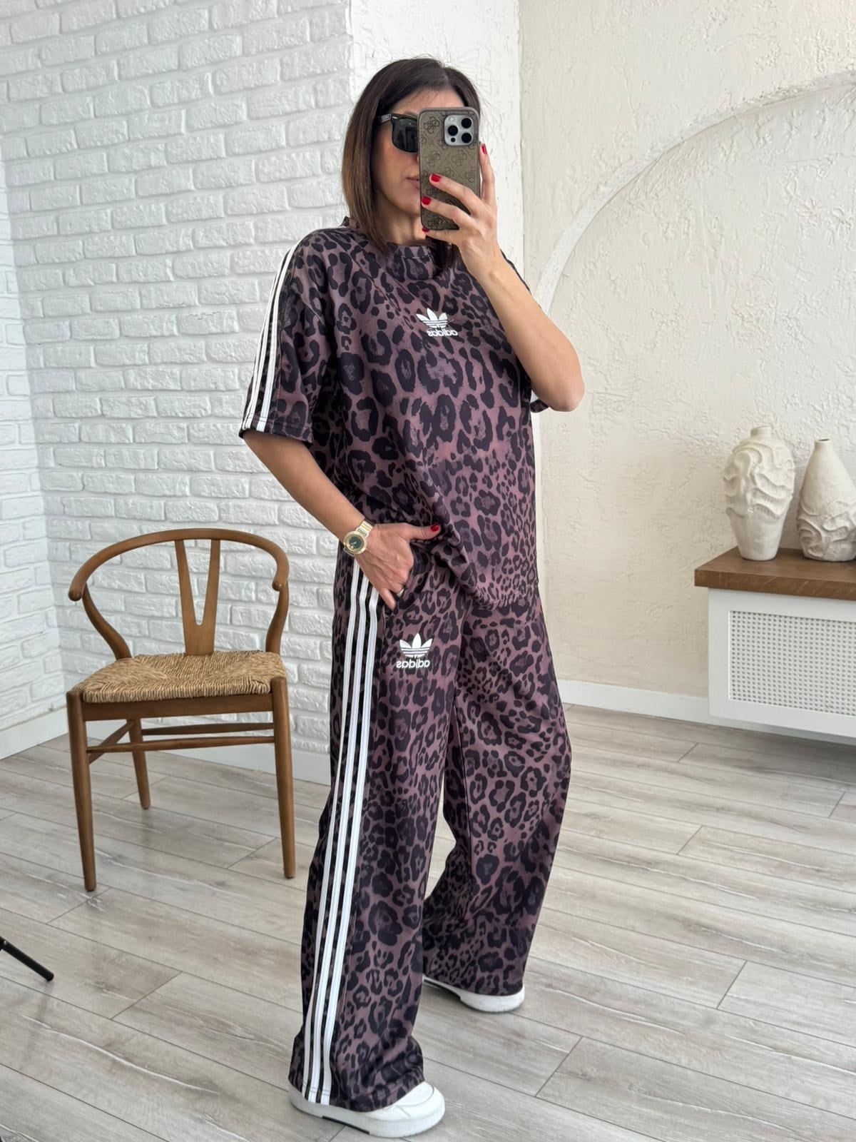 Bisiklet Yaka Şeritli Tamamı Leopar Desenli Takım