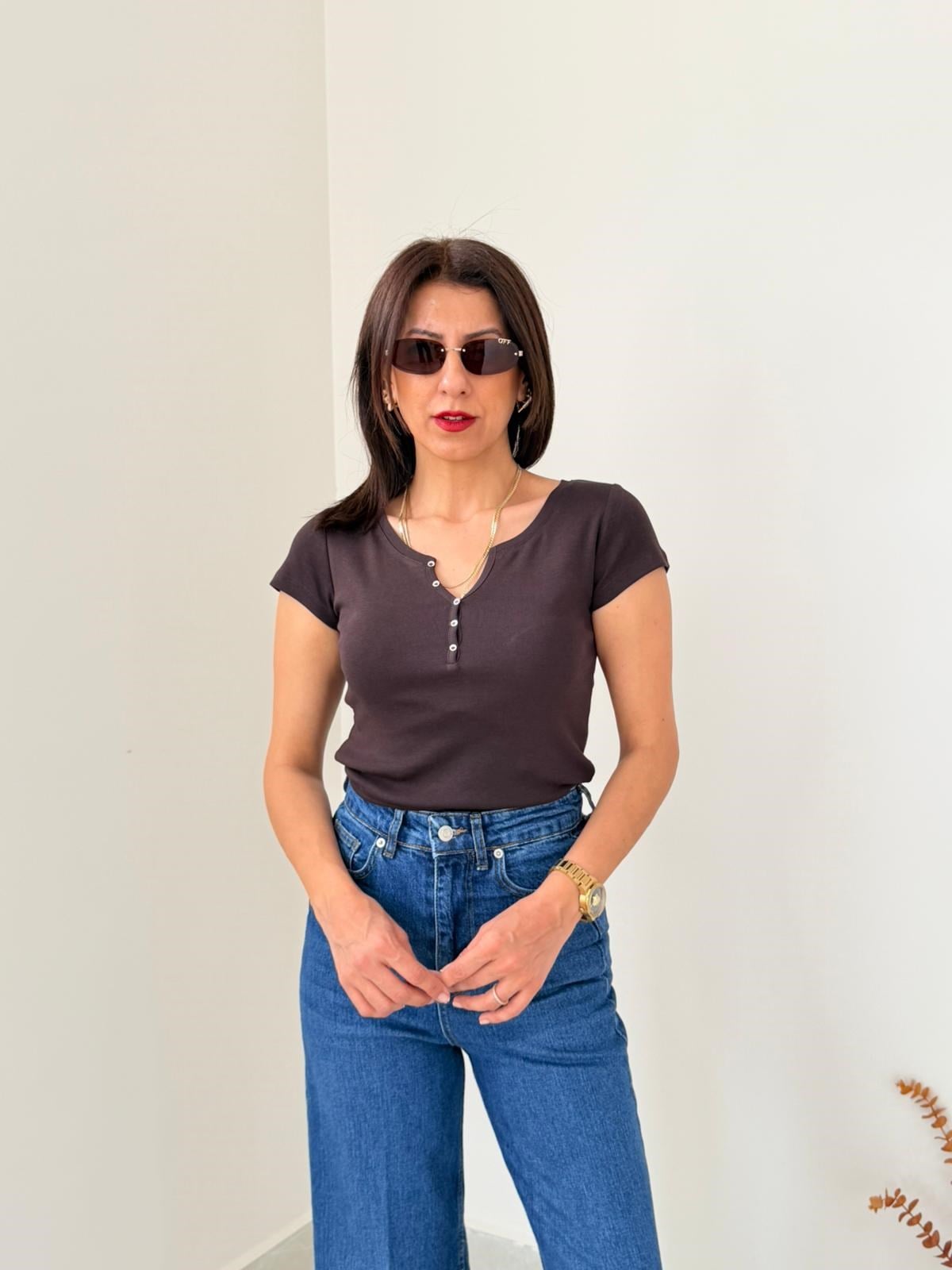 Düğme Detaylı Tshirt Kahve 