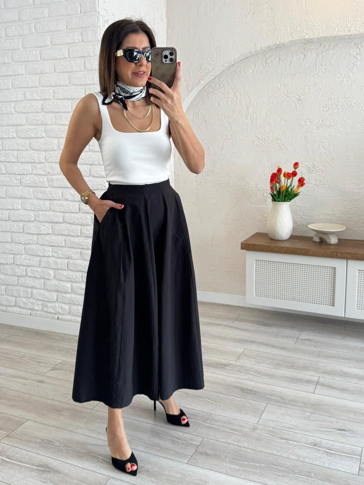 Kadın Pileli Siyah Midi Etek