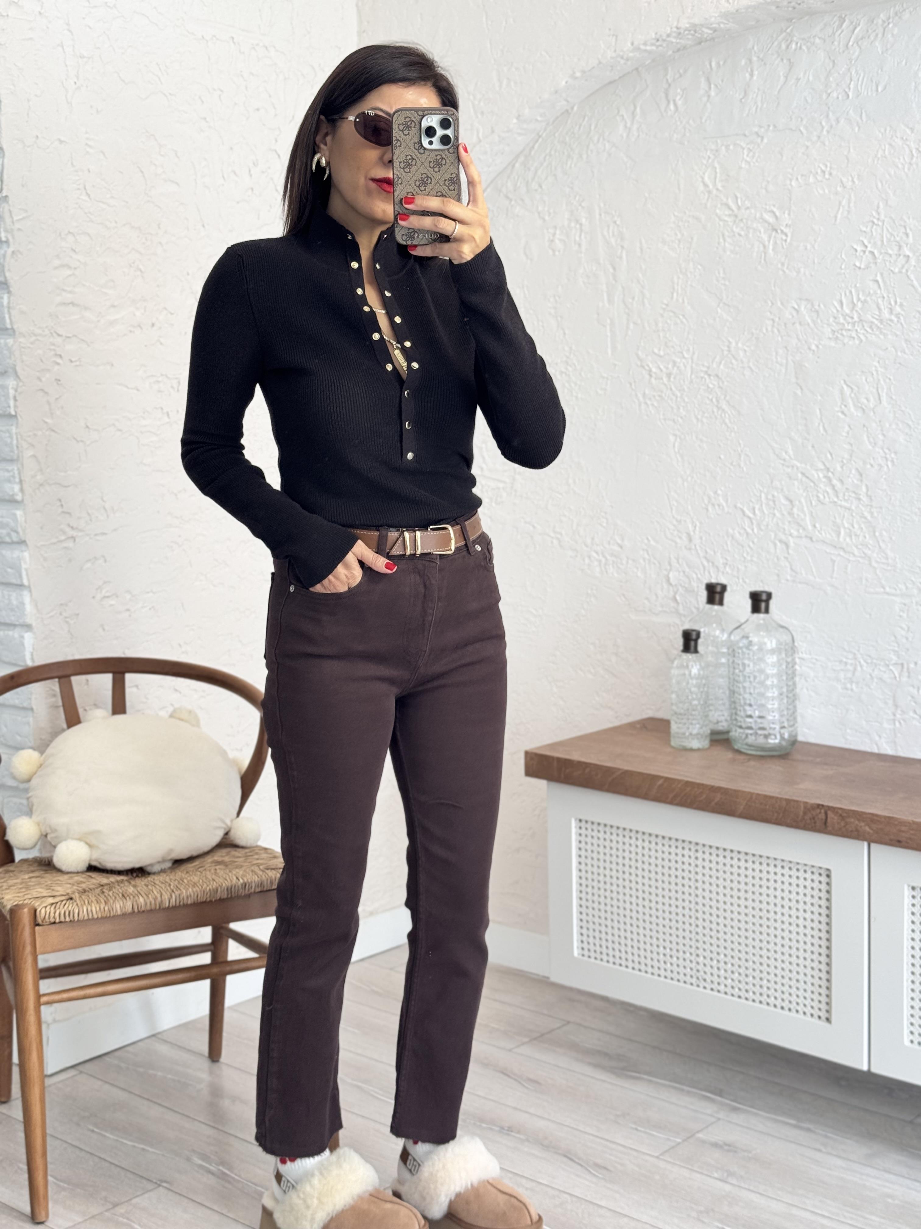 Koyu kahve kesik paça boyfit jean