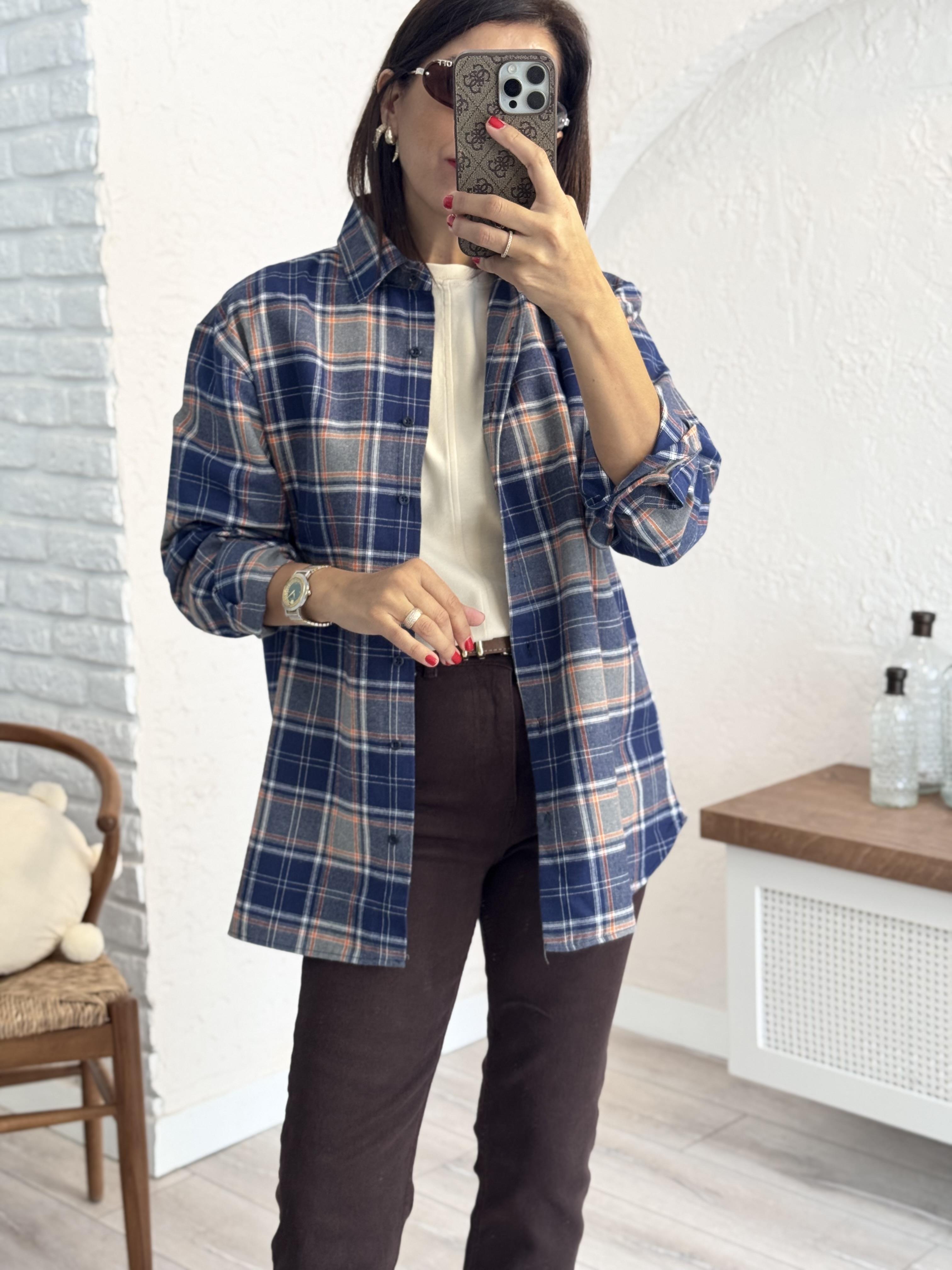 lacivert gri ekoseli gömlek