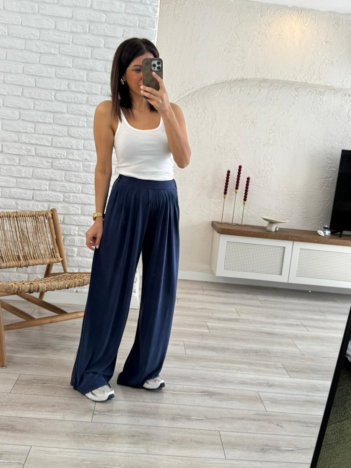 Modal Kumaş Pileli Geniş Paça Pantolon Eskitme Lacivert