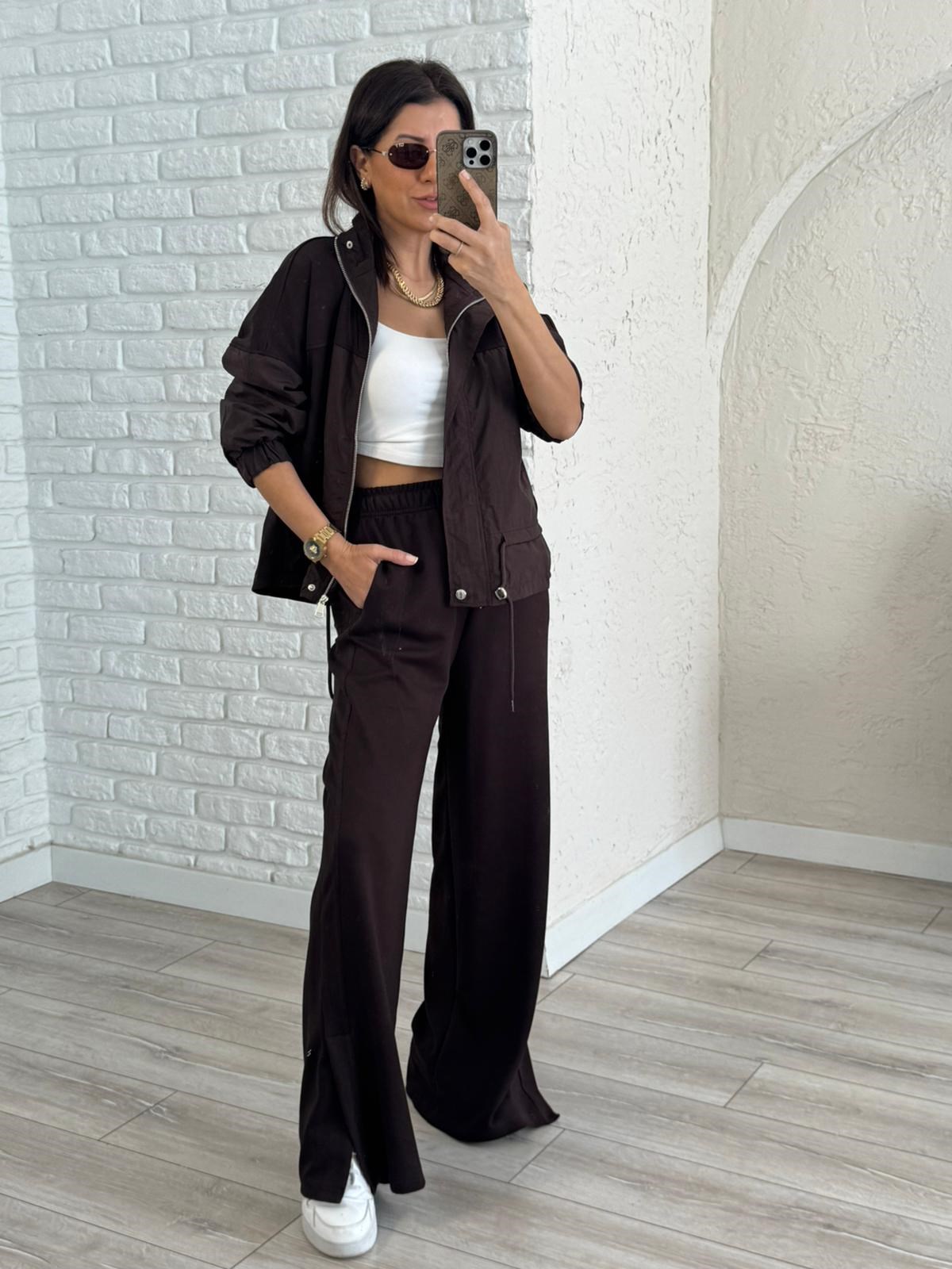 Paraşüt Kumaş Detaylı Lüx Kalite Üst Mont Astarlı Paça Yırtmaçlı Takım Kahve