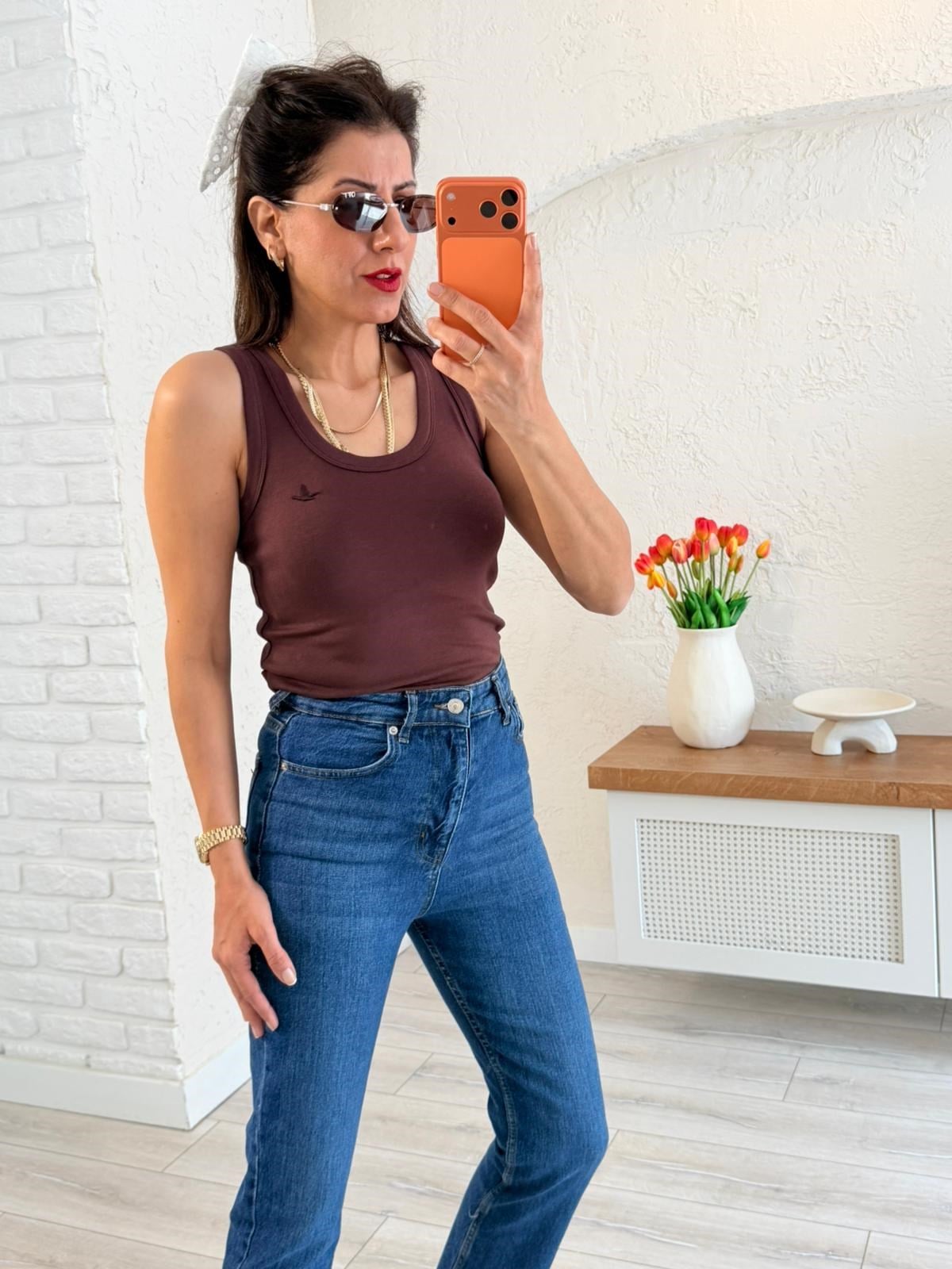 U Yaka Kuş Nakışlı Kalın Askılı Atlet Kahve