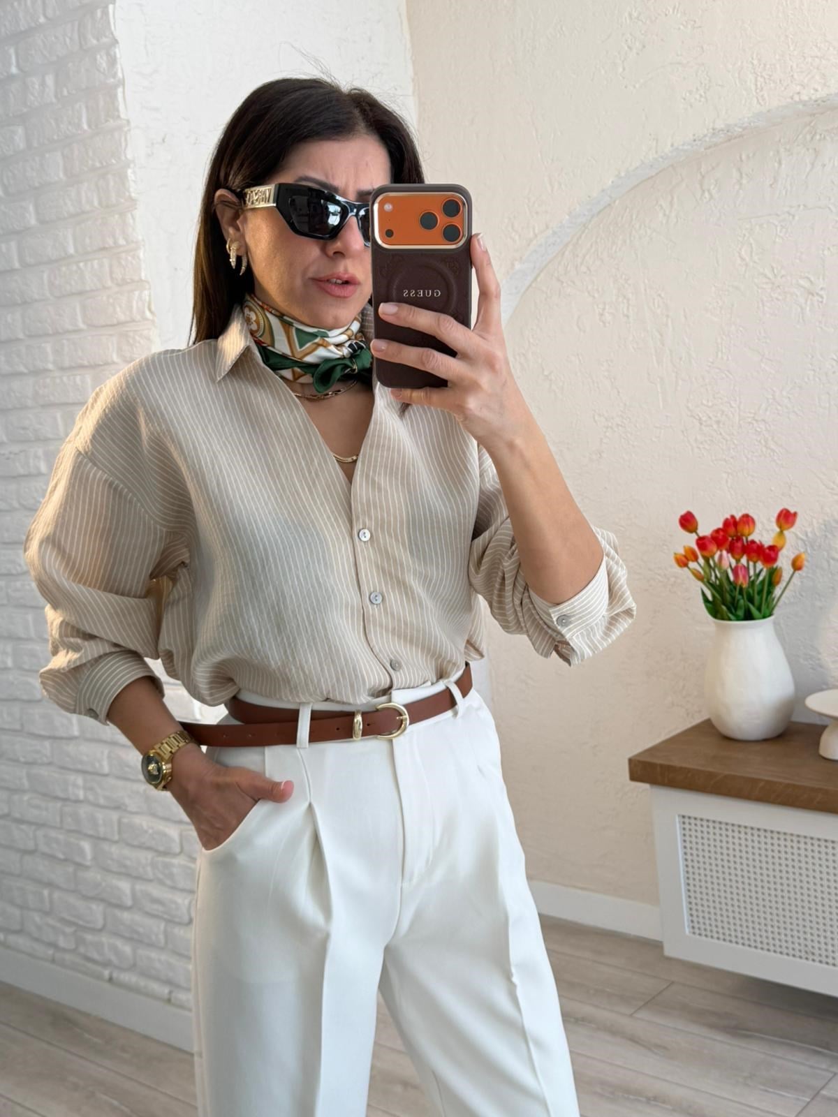 V Yaka Çizgili Gömlek Taş