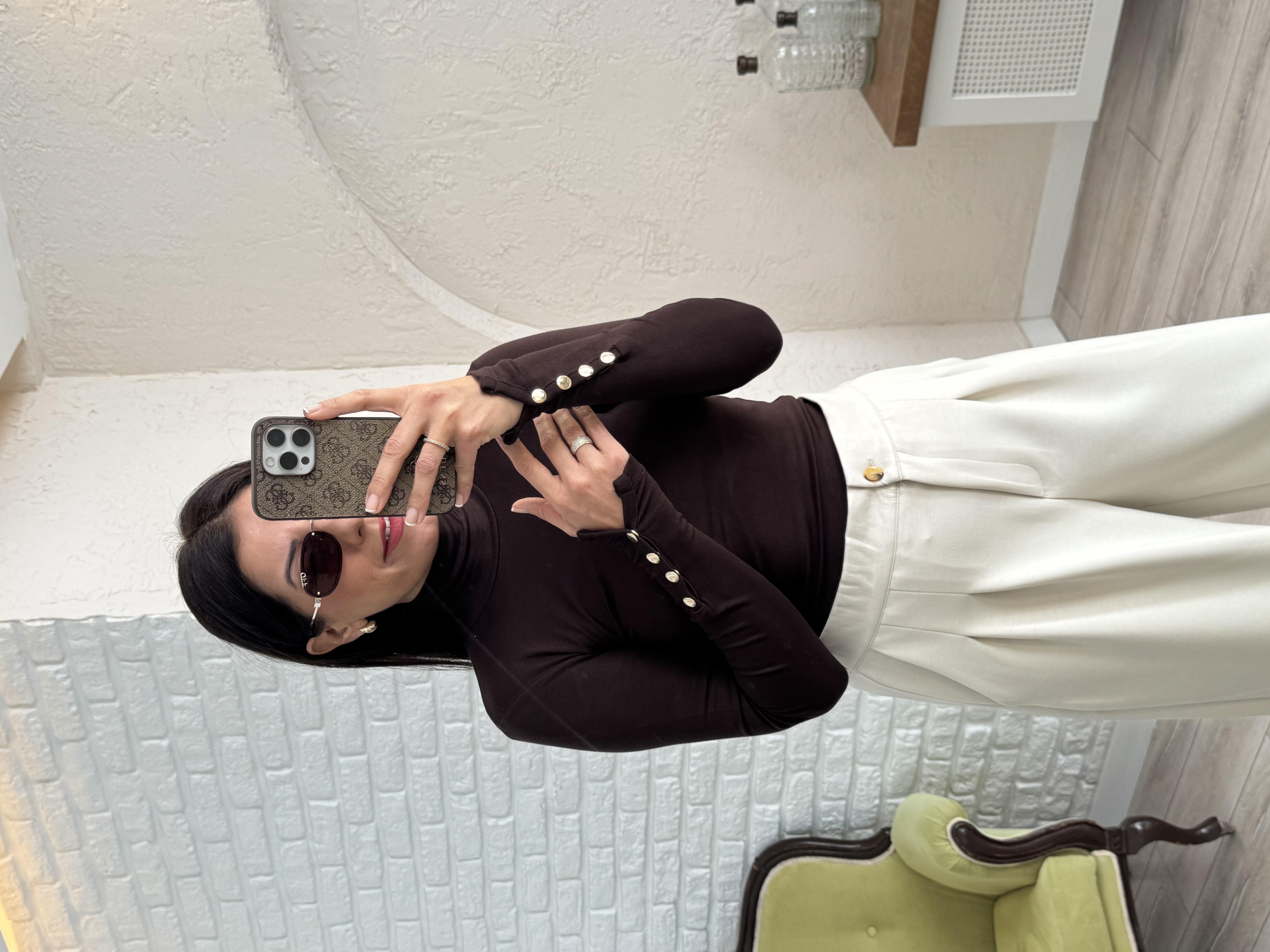 Yarım Balıkçı Kolu Çıtlı Bluz Kahve 