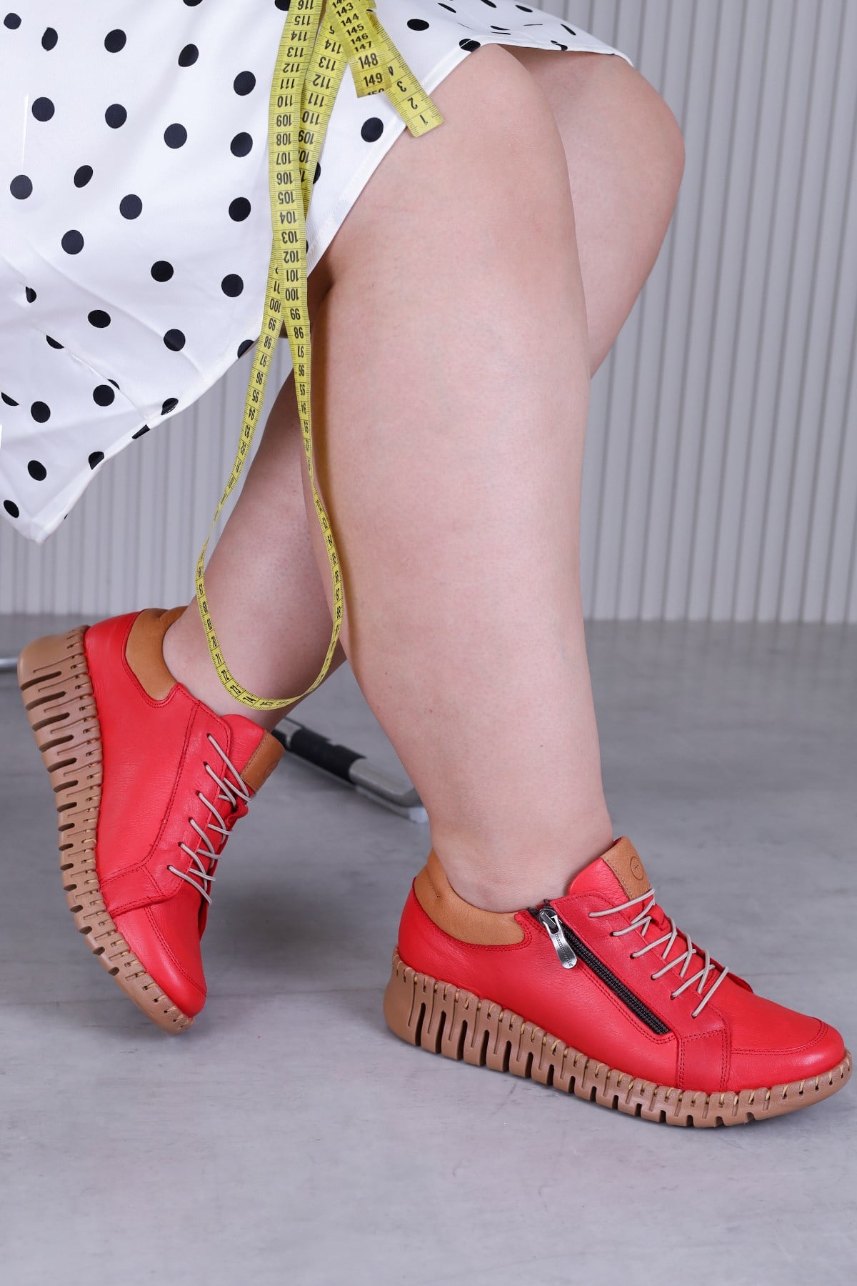 m7755 model mammamia marka 4 cm dolgu taban yeni sezon orjinal deri spor ayakkabı KIRMIZI