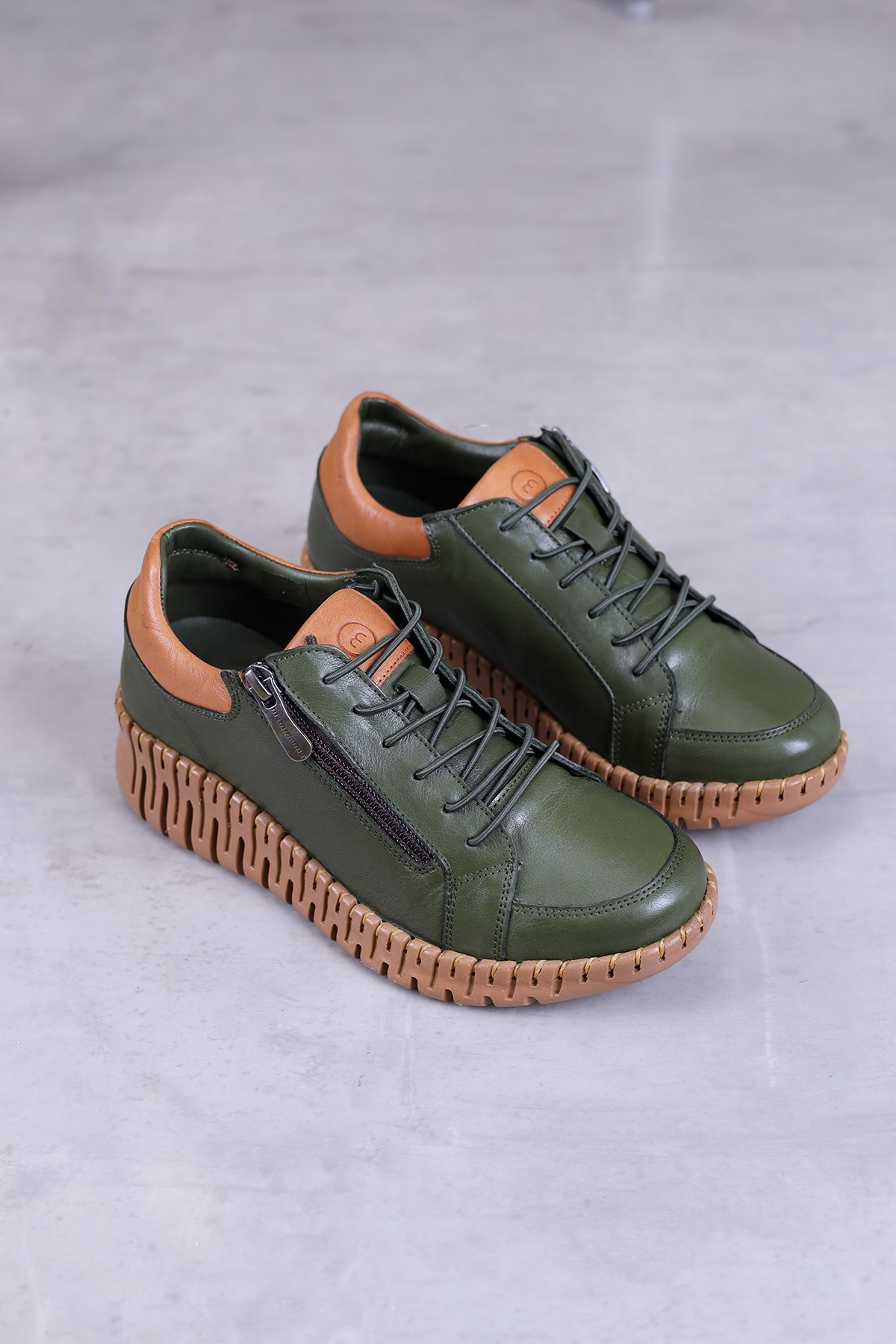 m7755 model mammamia marka 4 cm dolgu taban yeni sezon orjinal deri spor ayakkabı HAKI