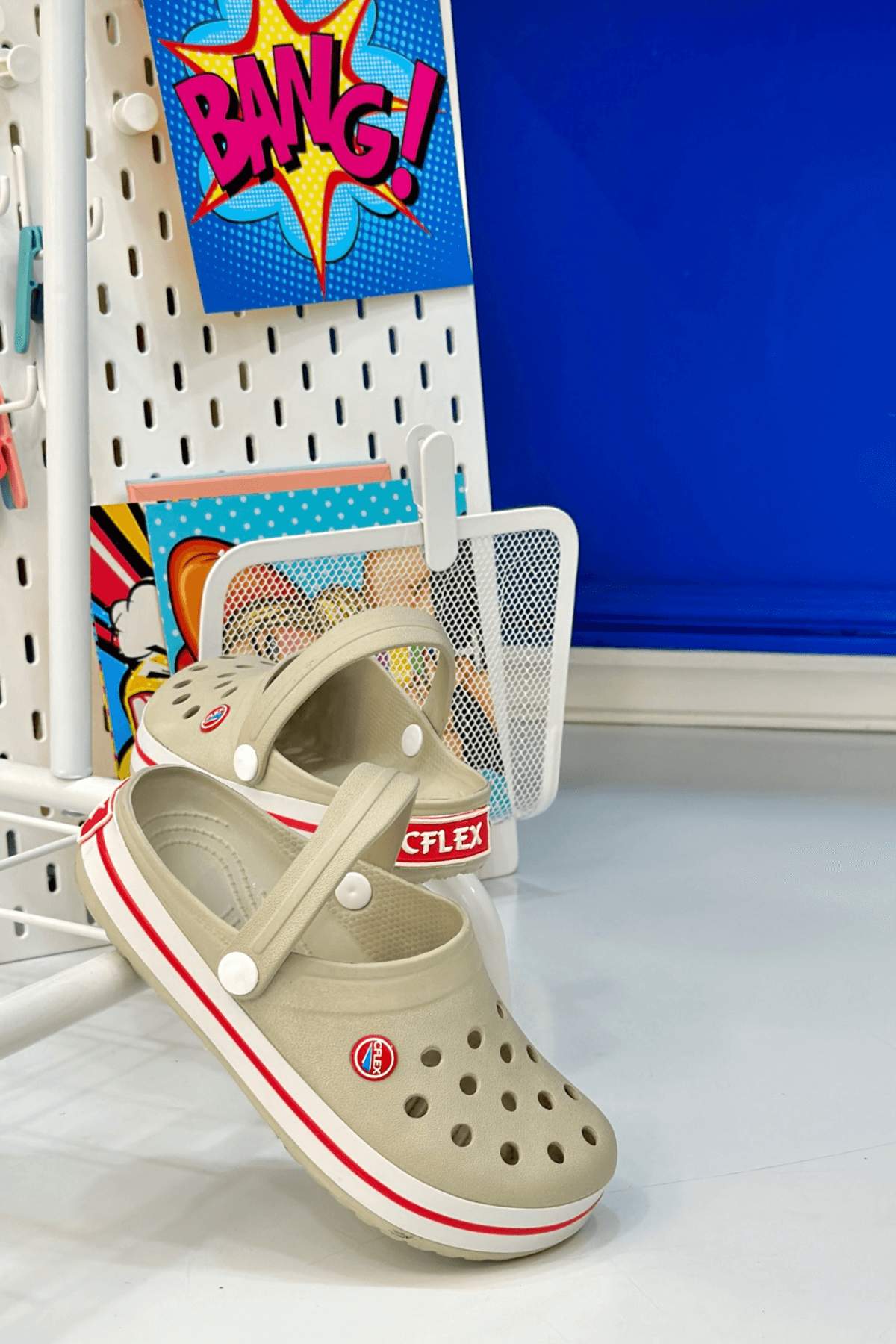 cflex-model-yen-isezon-crocs-