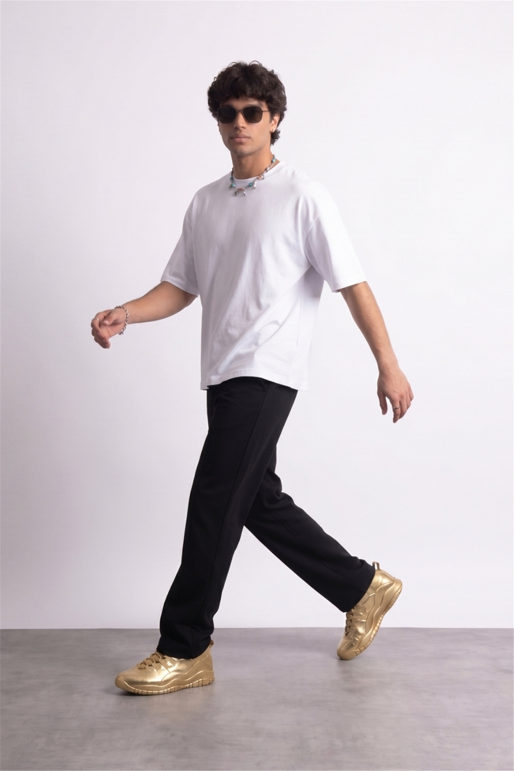 Boxy Cooperate Beyaz Premium T-Shirt