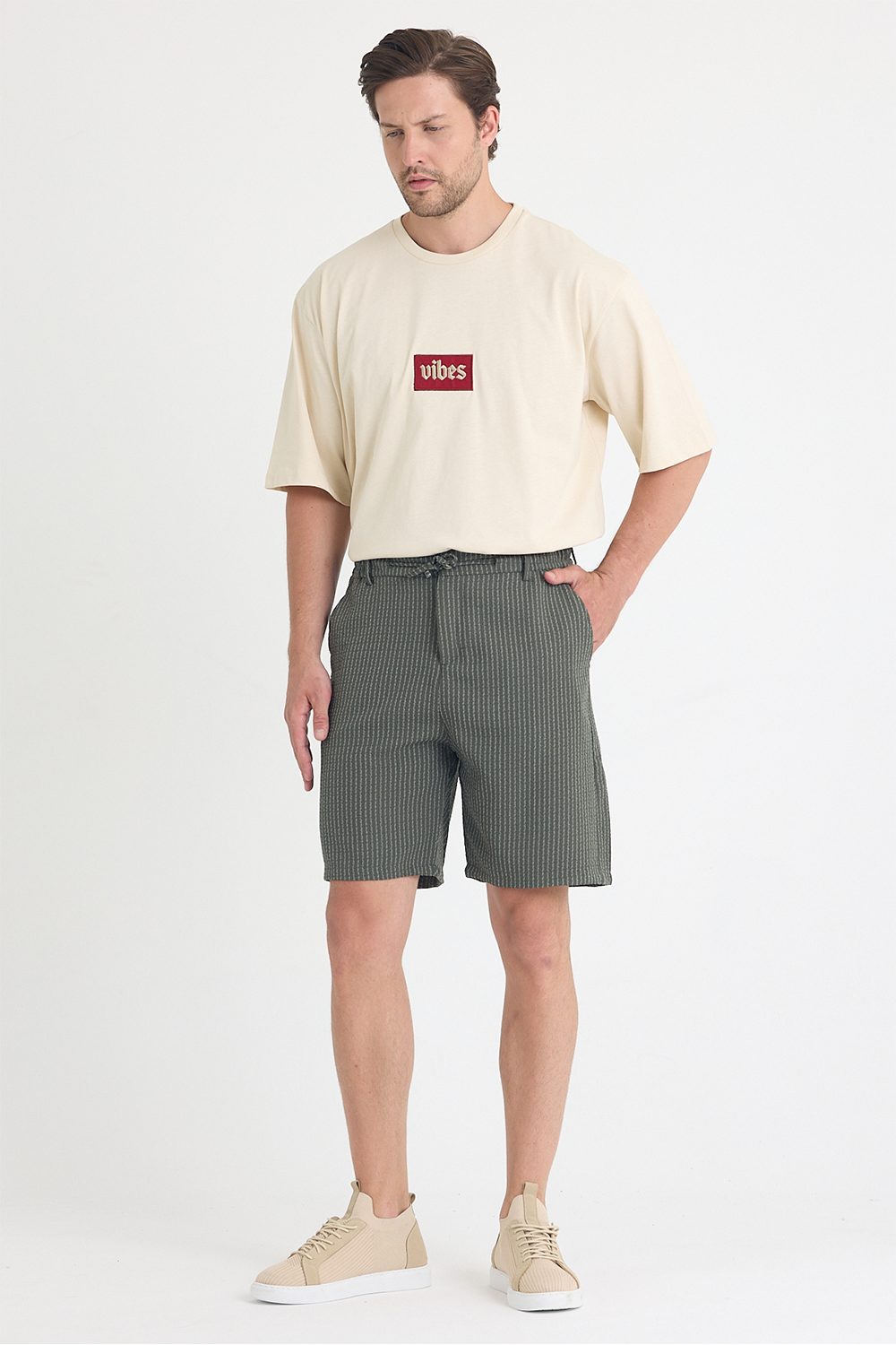 Erkek Haki Çizgili Şort