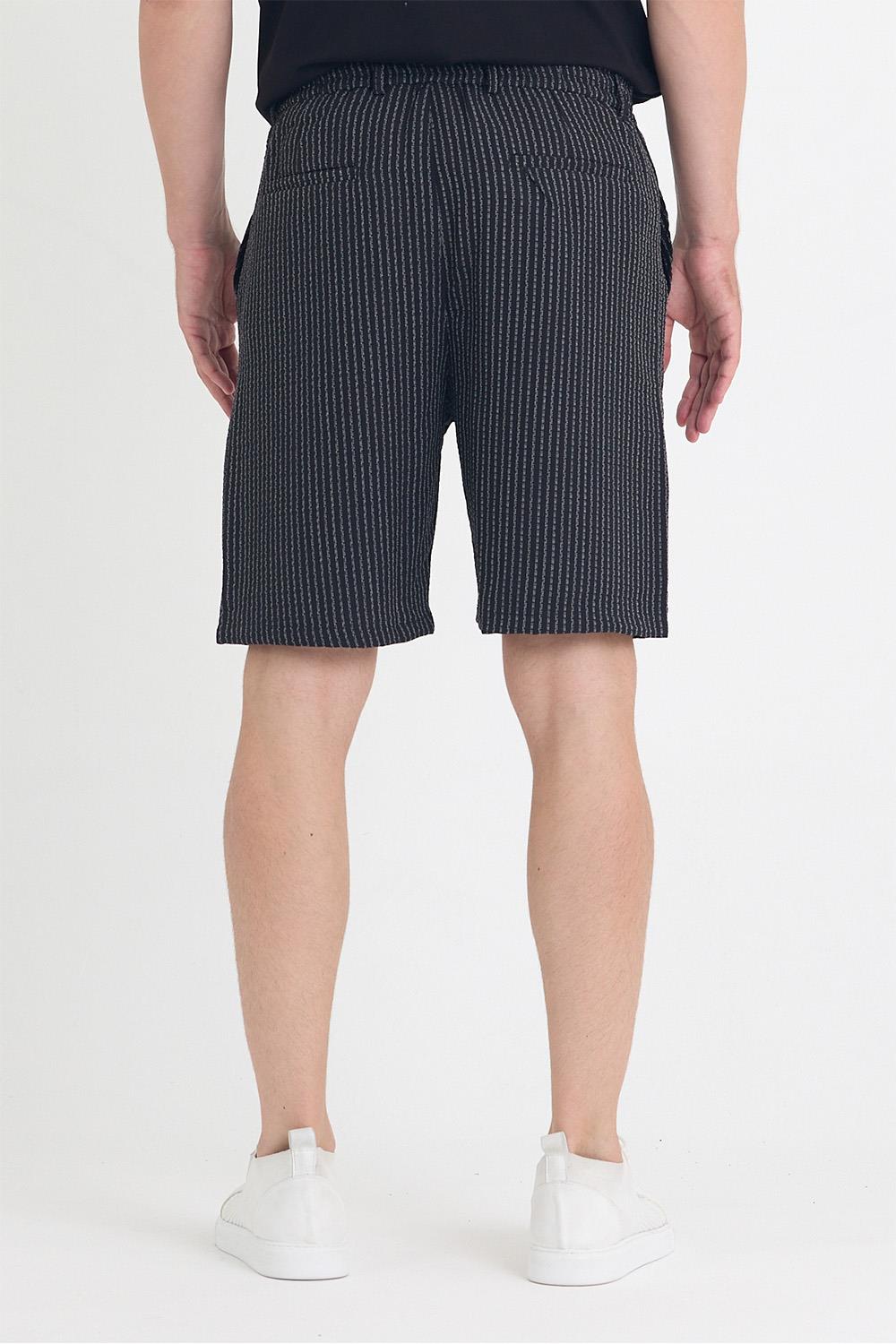 Erkek Siyah Çizgili Şort