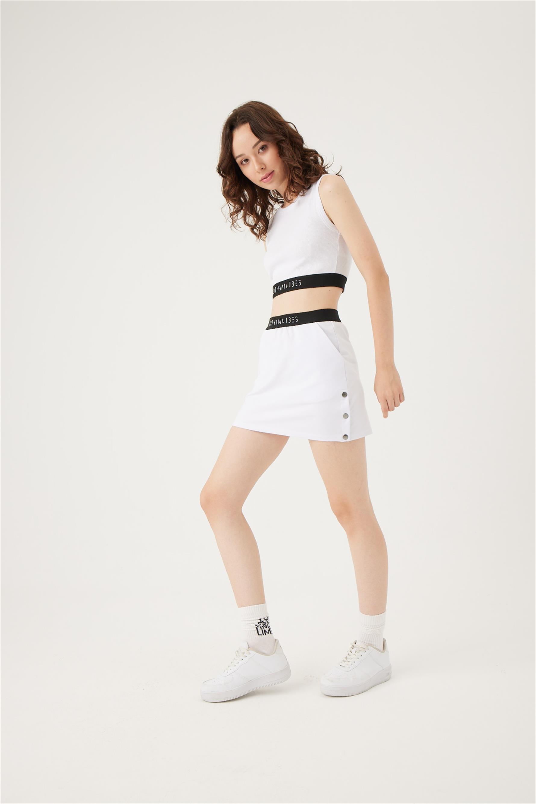 Kadın Bang Beyaz Çıtçıtlı Etek