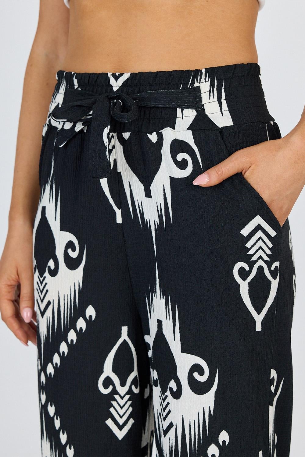 Kadın Bürümcük Siyah Pantolon