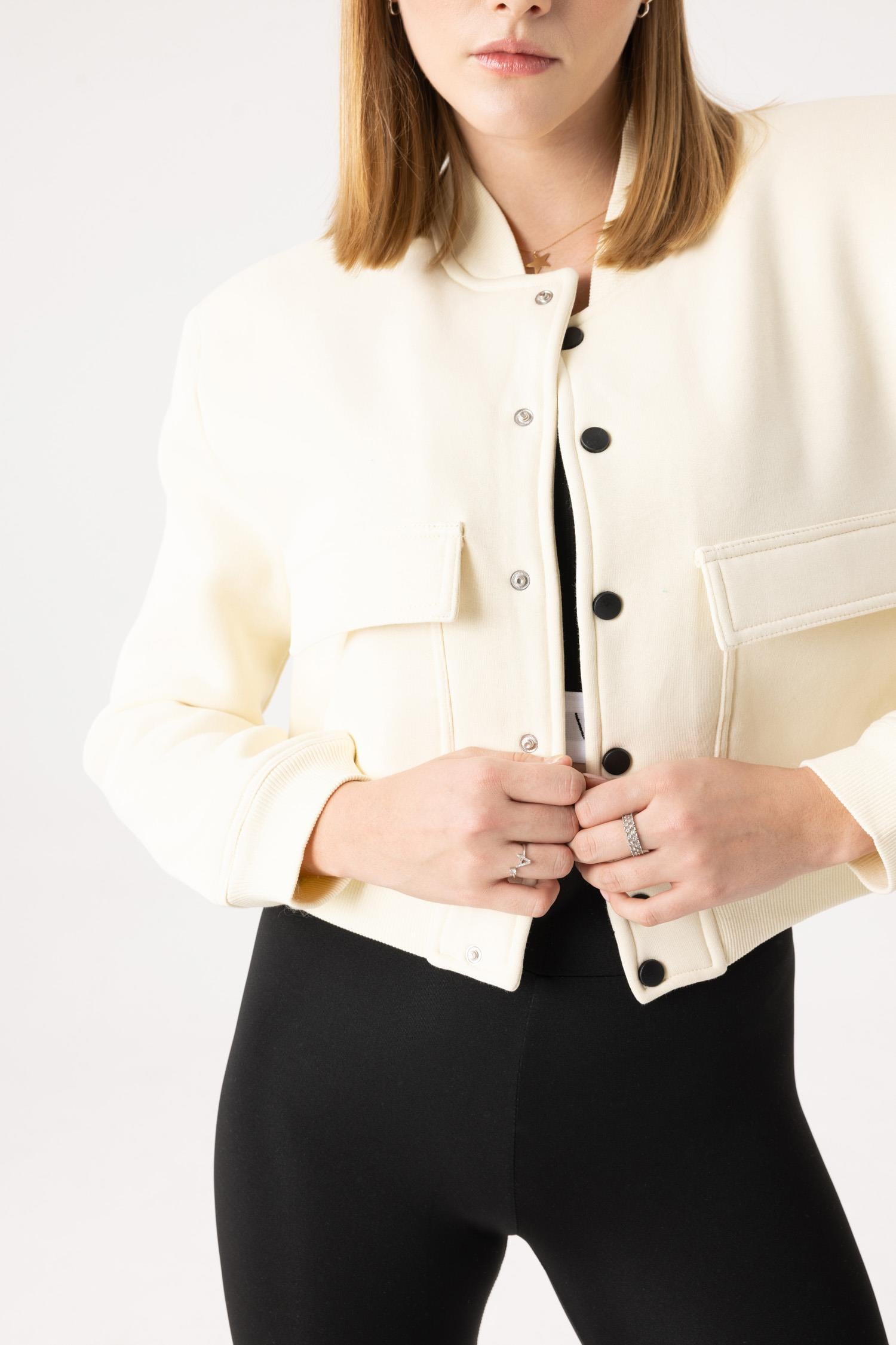 Kadın Vatkalı Krem Ceket