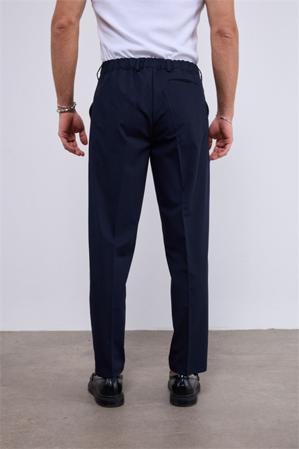 Erkek Pileli Havuç Kesim Lacivert Kumaş Pantolon