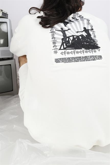 Erkek Reincarnation Oversize Beyaz Sweatshirt