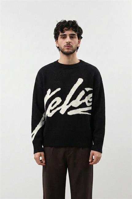 Erkek Siyah İşlemeli Oversize Kazak