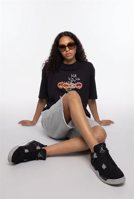 Kadın Bla Bla Oversize Siyah T-Shirt