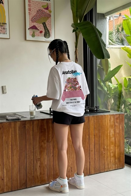 Kadın Anatolian Oversize Kırık Beyaz Premium T-Shirt