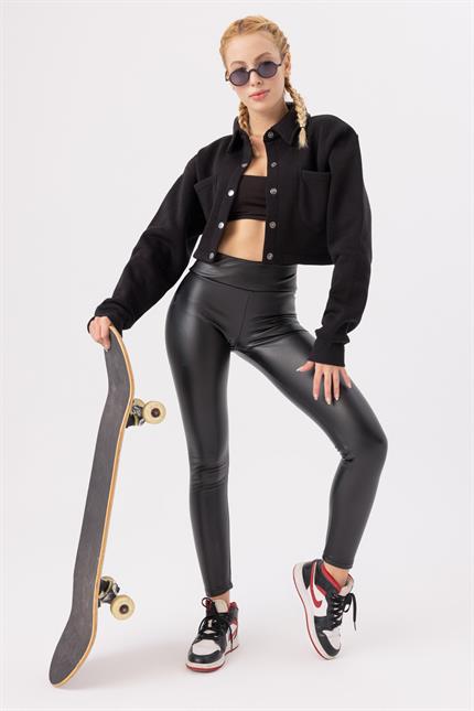 Kadın Kısa Çıtçıtlı Siyah Ceket