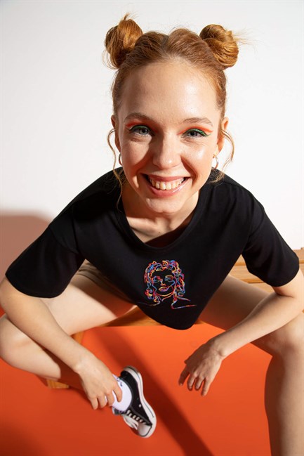 Kadın Kısa M.M. Siyah T-Shirt