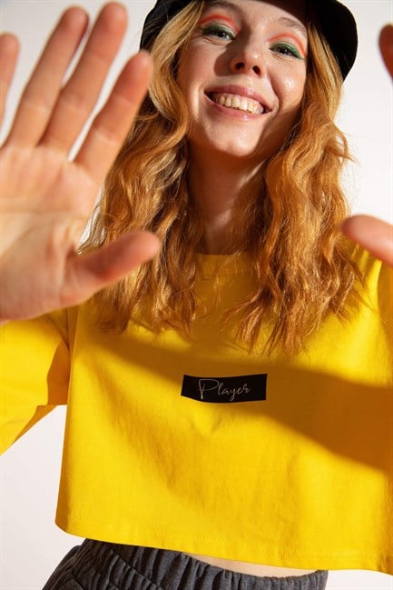 Kadın Kısa Player Sarı T-Shirt