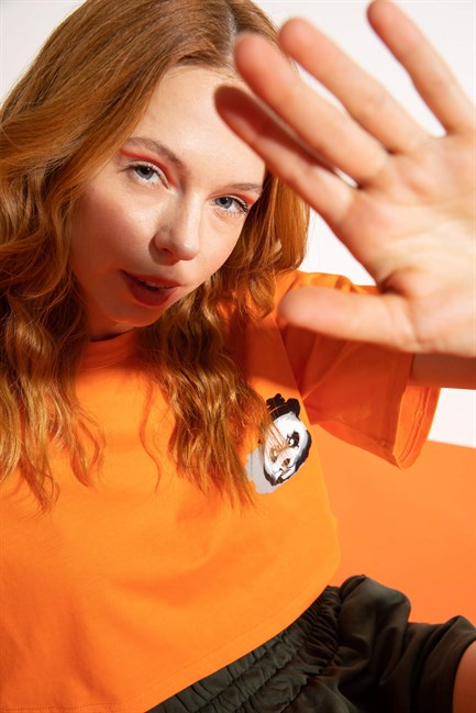 Kadın Kısa Shadow Panda Turuncu T-Shirt