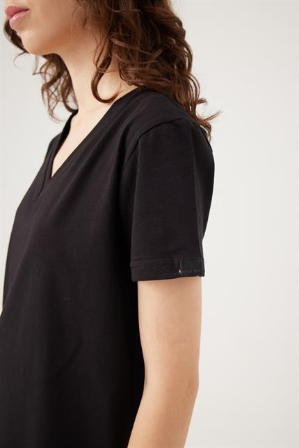 Kadın V Yaka Siyah T-Shirt