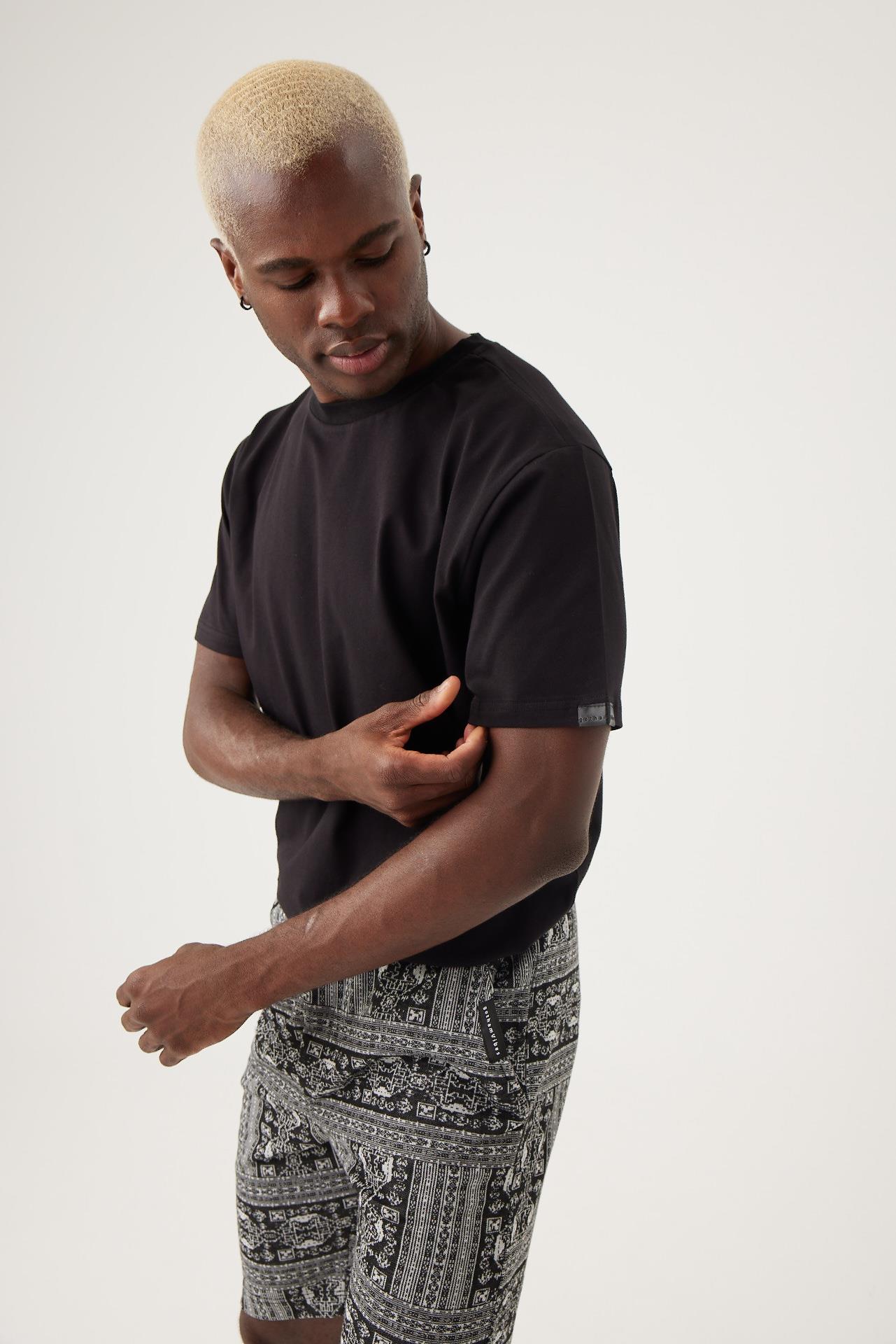 Erkek Basic Siyah T-Shirt