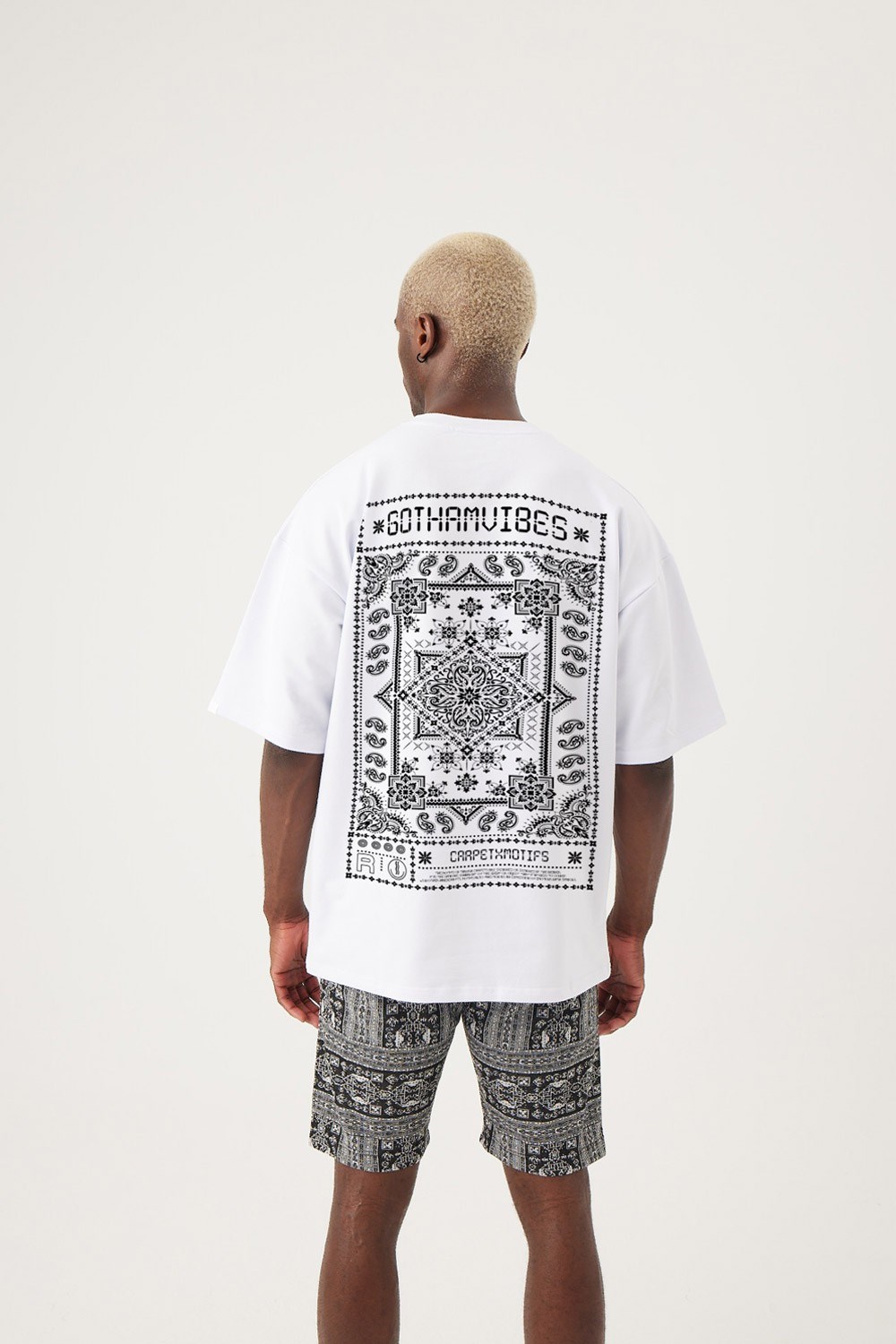Erkek gothamVibes X Rosk Oversize Beyaz T-Shirt