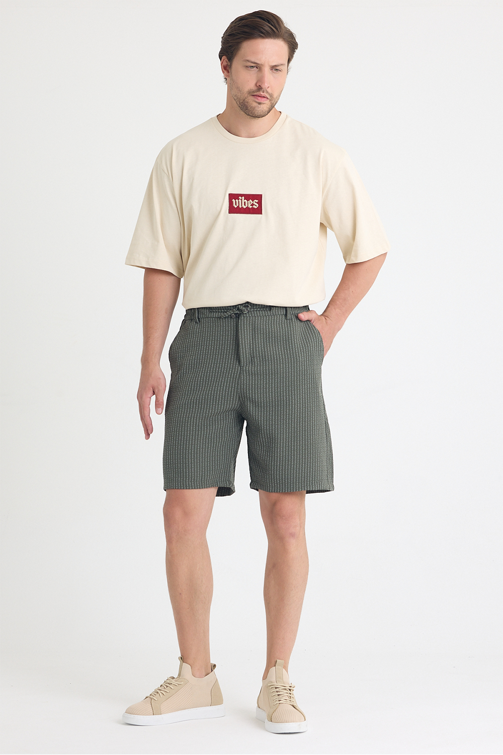 Erkek Haki Çizgili Şort
