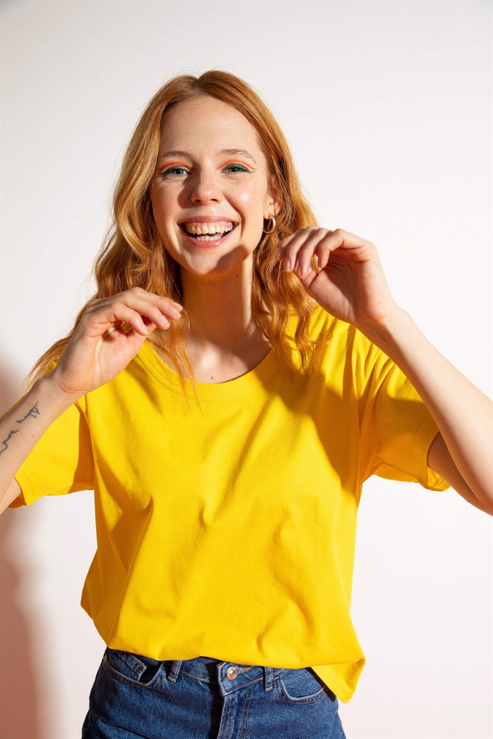 Kadın Geniş Yaka Sarı T-Shirt - Gotham.com.tr