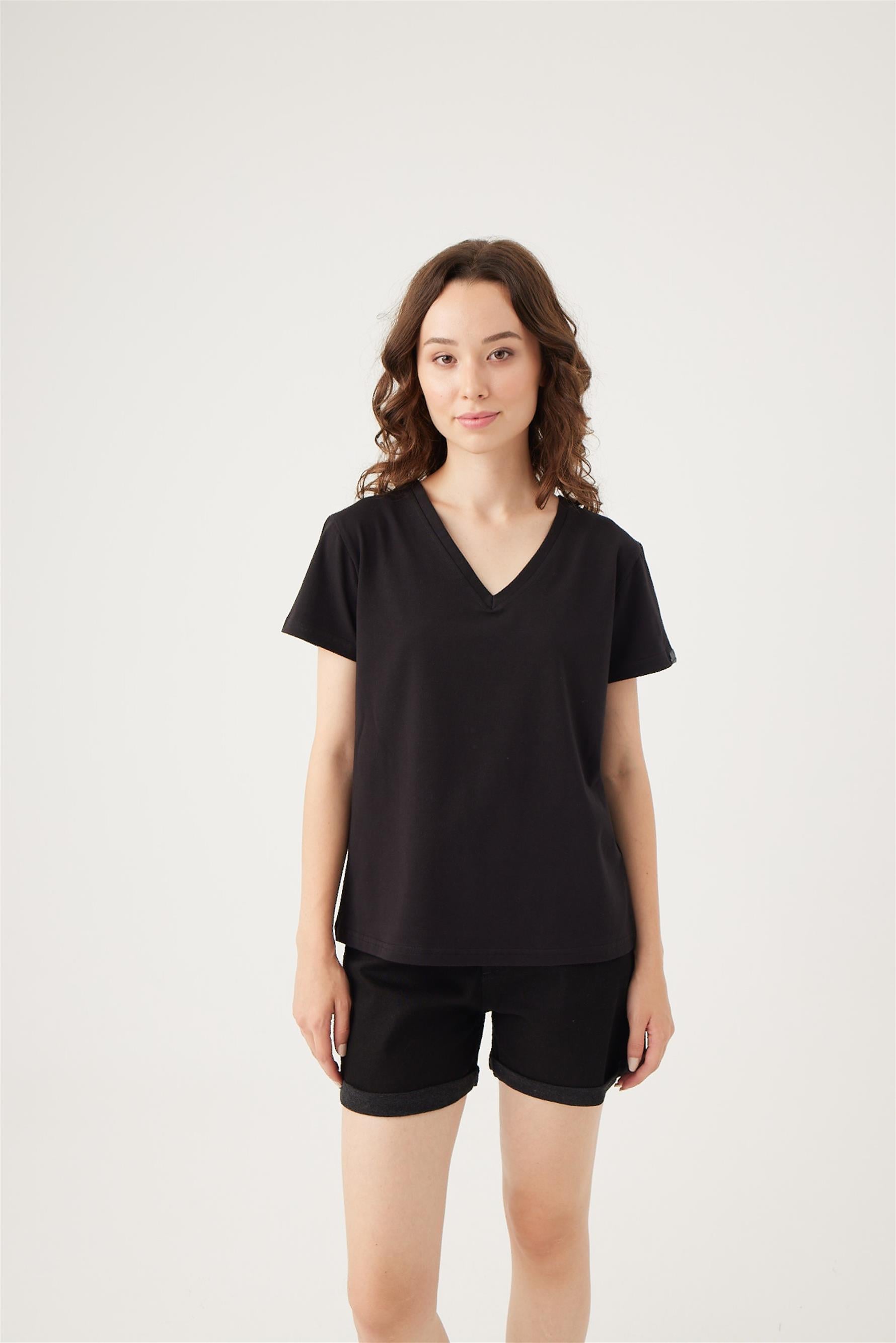 Kadın V Yaka Siyah T-Shirt