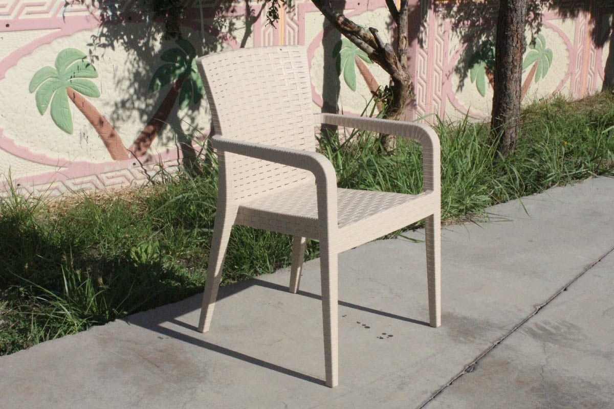 Kalın Şeritli Plastik Bahçe Sandalyesi - Bej