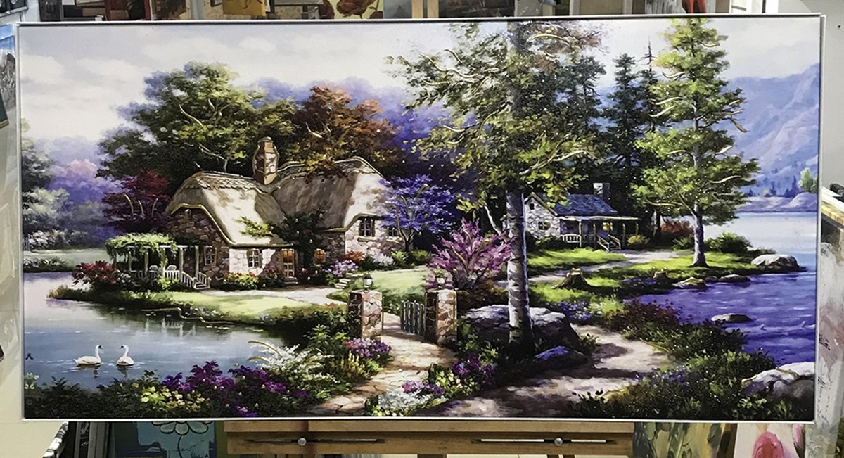 Göl Kenarındaki Ev Manzarası