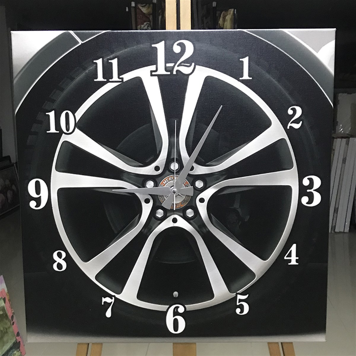 Tekerlekli Kanvas Duvar Saati Tekerlekli Kanvas Duvar Saati | Modern Duvar Saati Modelleri DUVAR SAATİ KARAHAN ÇERÇEVE ve KANVAS TABLO