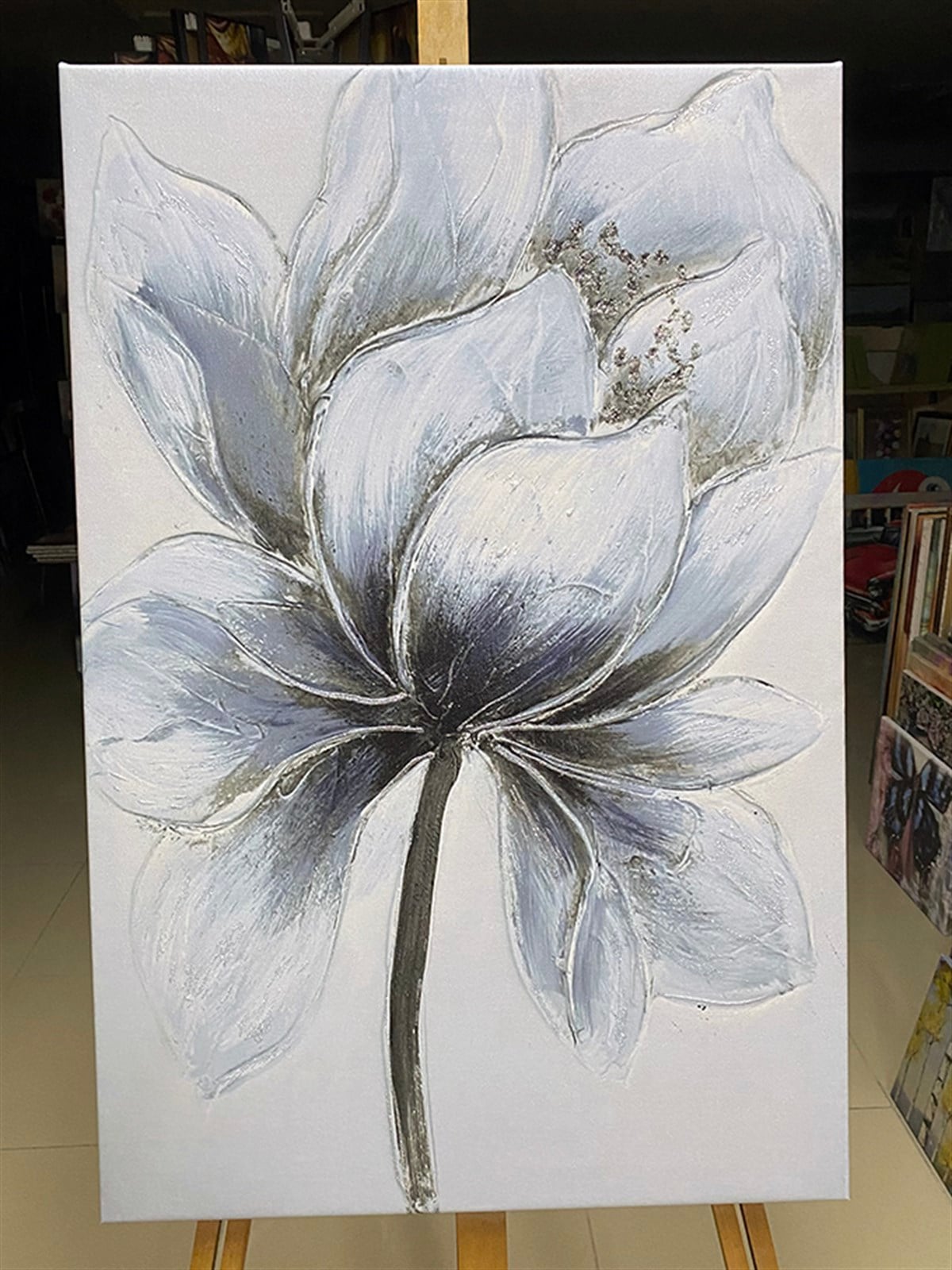 Beyaz Simli Mavimsi Çiçekli Kanvas Tablo | Çerçeveli Simli TablolarBeyaz Simli Mavimsi Çiçekli Kanvas Tablo Sağa BakanSimli Çiçek Tabloları