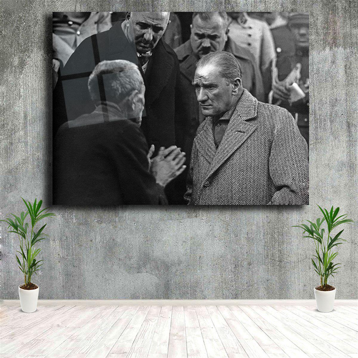 Cam Tablo Halk İle Konuşan Mustafa Kemal AtatürkCam Tablo Halk İle Konuşan Mustafa Kemal AtatürkCam Atatürk Tabloları